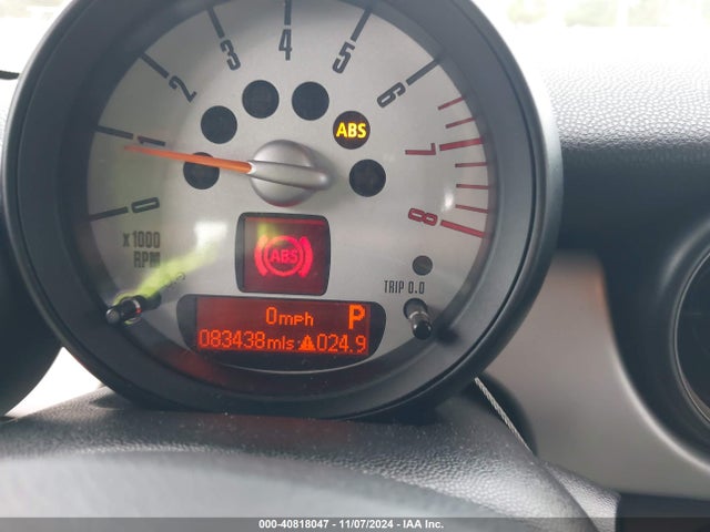 2011 MINI COOPER WMWZN3C53BTZ78038 Photo 6