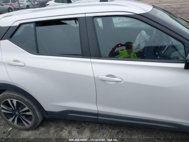 3N1CP5CU5KL563509 Nissan KICKS SR