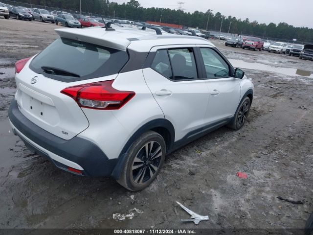 3N1CP5CU5KL563509 Nissan KICKS SR