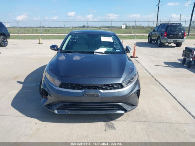 3KPF24AD3NE481910 KIA Forte Lxs