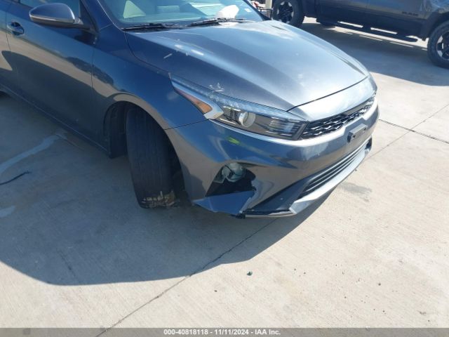 3KPF24AD3NE481910 KIA Forte Lxs