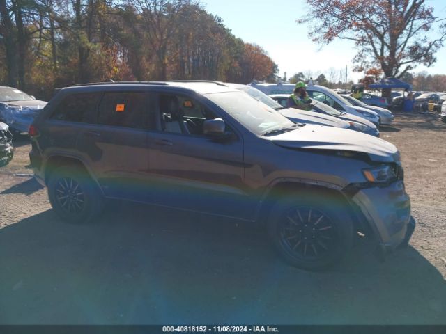 1C4RJEAG9JC403956 Jeep Grand Cherokee Altitude 4x2