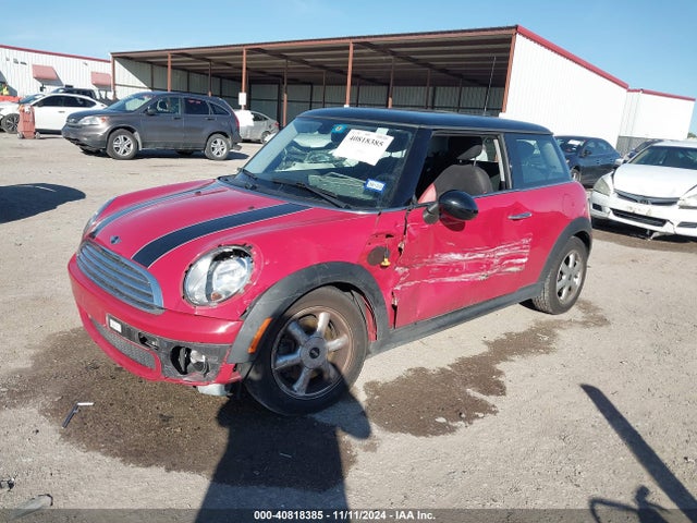 2009 MINI COOPER WMWMF33539TW71938 Photo 1