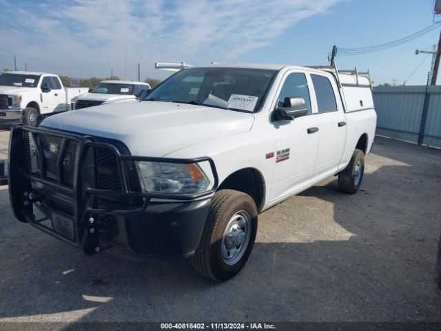 3C6UR5CJ2JG295681 RAM 2500 Tradesman  4x4 6'4 Box