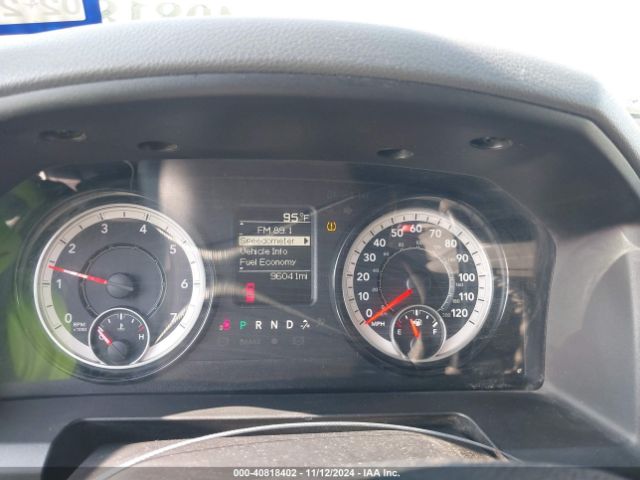 3C6UR5CJ2JG295681 RAM 2500 Tradesman  4x4 6'4 Box