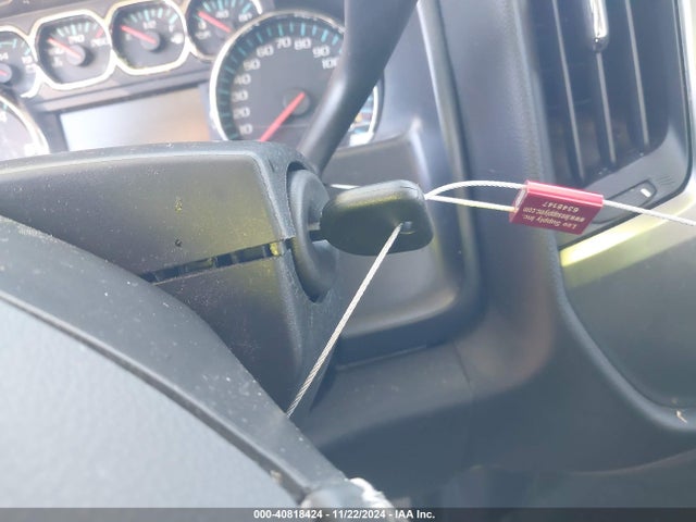 40818424 :رقم المزاد ، 3GCUKREC8JG410027 vin ، 2018 Chevrolet Silverado 1500 1lt مزاد بيع