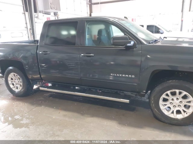 40818424 :رقم المزاد ، 3GCUKREC8JG410027 vin ، 2018 Chevrolet Silverado 1500 1lt مزاد بيع