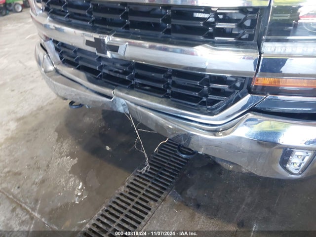 40818424 :رقم المزاد ، 3GCUKREC8JG410027 vin ، 2018 Chevrolet Silverado 1500 1lt مزاد بيع