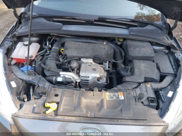 1FADP3FE2FL238981 Ford FOCUS SE
