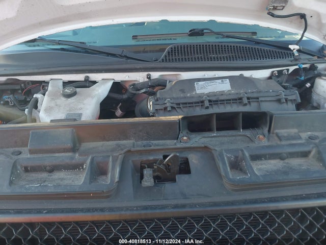 Chevrolet Express 2500 Work Van 2019 1GCWGAFP2K1330977 Image 10