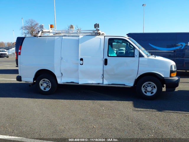 Chevrolet Express 2500 Work Van 2019 1GCWGAFP2K1330977 Image 13