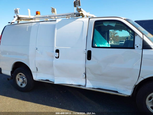 Chevrolet Express 2500 Work Van 2019 1GCWGAFP2K1330977 Image 6