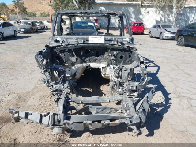 1C4HJXEN3KW592118 Jeep Wrangler Unlimited Sahara 4x4