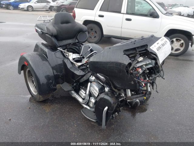 2018 HARLEY-DAVIDSON FLHTCUTG 1HD1MAD16JB856781