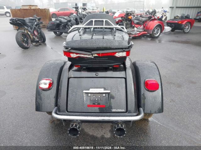 2018 HARLEY-DAVIDSON FLHTCUTG 1HD1MAD16JB856781 Photo 5