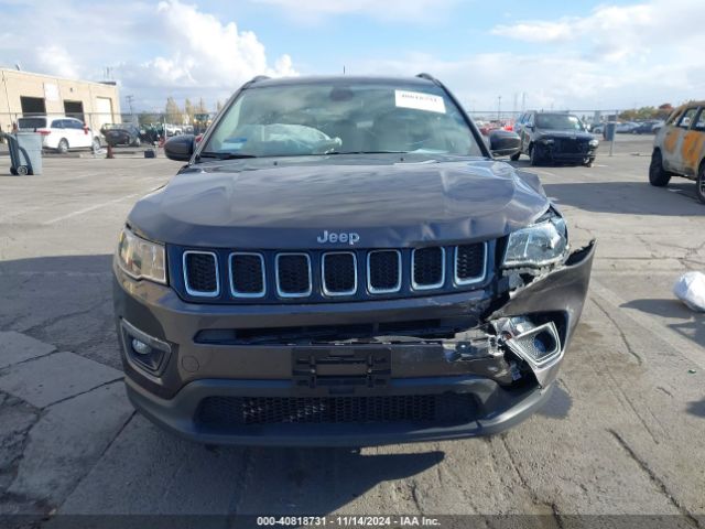 3C4NJCBB0KT855385 Jeep Compass Latitude Fwd