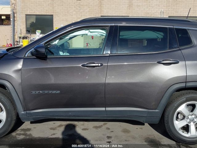 3C4NJCBB0KT855385 Jeep Compass Latitude Fwd