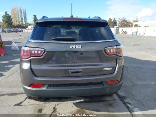 3C4NJCBB0KT855385 Jeep Compass Latitude Fwd