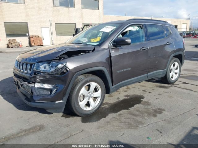 3C4NJCBB0KT855385 Jeep Compass Latitude Fwd