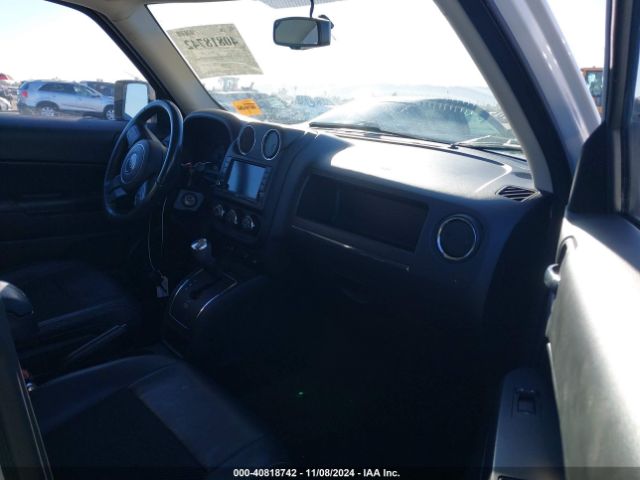 1C4NJRBB8GD627618 Jeep Patriot Sport Se