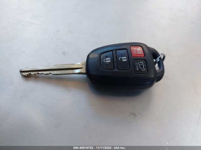5TDZKRFHXFS072994 Toyota Highlander Le Plus