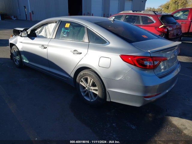 Hyundai SONATA SE 2015 5NPE24AF9FH182108 Image 3