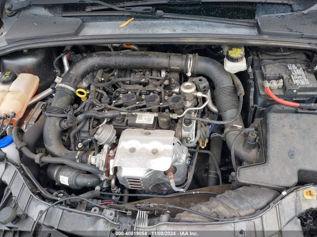 Ford FOCUS SE 2018 1FADP3FE3JL284652 Image 10
