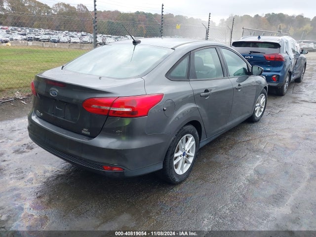 Ford FOCUS SE 2018 1FADP3FE3JL284652 Image 4
