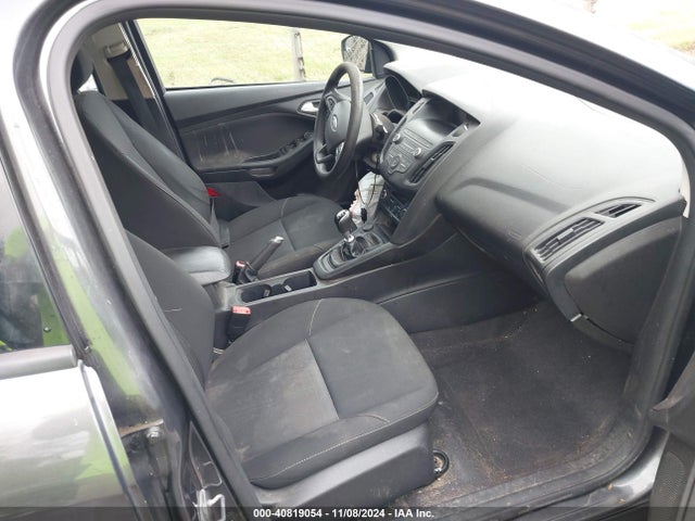 Ford FOCUS SE 2018 1FADP3FE3JL284652 Image 5