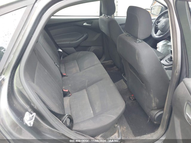 Ford FOCUS SE 2018 1FADP3FE3JL284652 Image 8