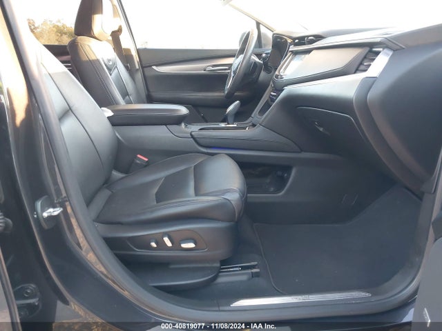 2017 CADILLAC XT5 1GYKNDRS5HZ319787 Photo 4