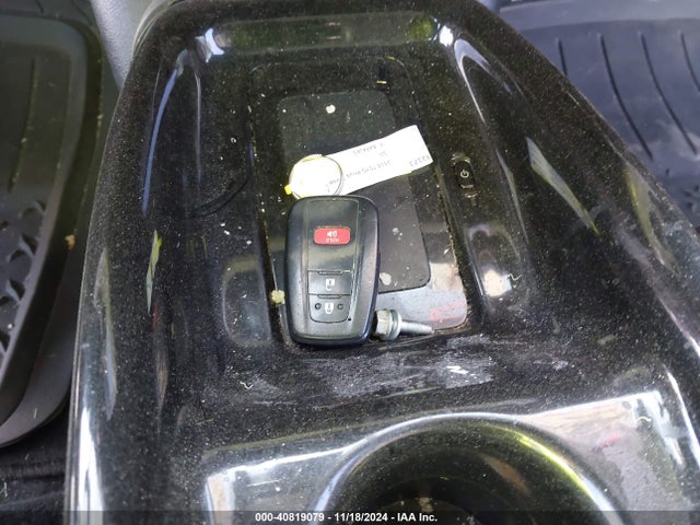 JTDKARFU5J3064085 Toyota Prius Three