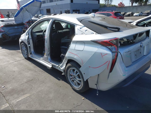 JTDKARFU5J3064085 Toyota Prius Three