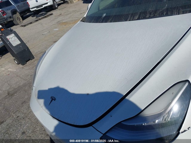 Tesla Model Y 2021 5YJYGDEE5MF072572 Image 43