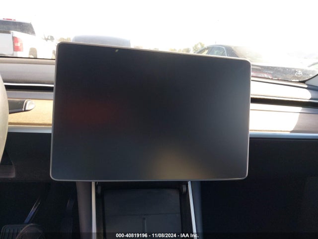 Tesla Model Y Long Range Dual Motor All-wheel Drive 2021 5YJYGDEE5MF072572 Image 18