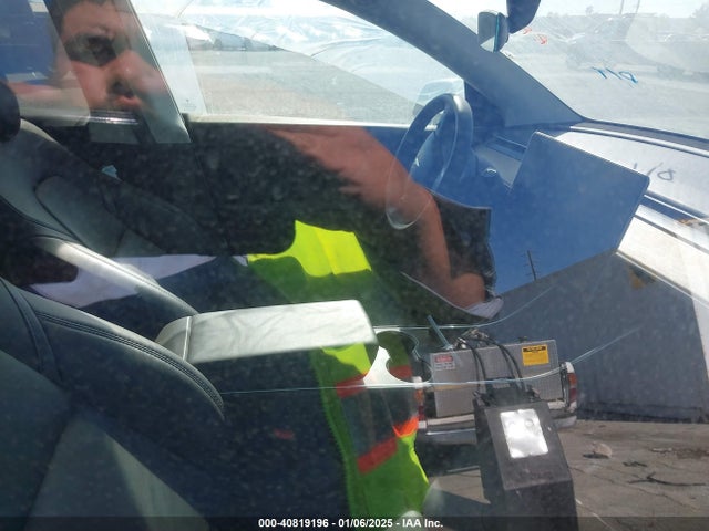 Tesla Model Y 2021 5YJYGDEE5MF072572 Image 38