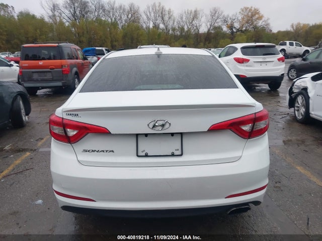 Hyundai SONATA SE 2016 5NPE24AF2GH300341 Image 17