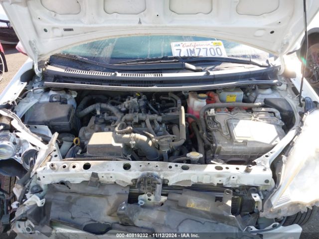 JTDKDTB37E1574585 Toyota Prius C One