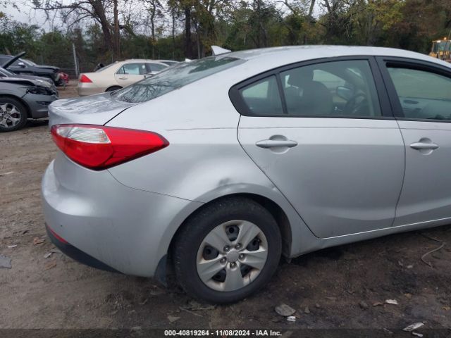 KNAFK4A67G5515814 KIA FORTE LX
