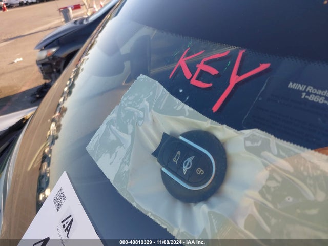 2018 MINI HARDTOP WMWXU1C5XJ2F79259 Photo 10