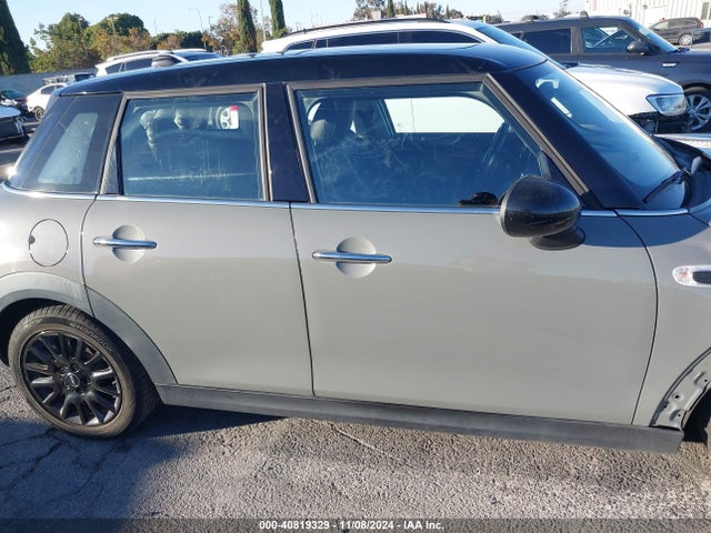 WMWXU1C5XJ2F79259 Mini Hardtop Cooper