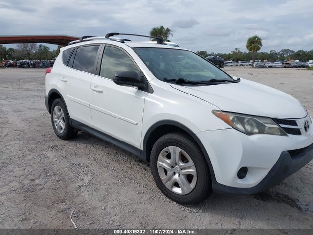 Toyota RAV4 LE 2014 JTMBFREV1EJ002034 Image 1