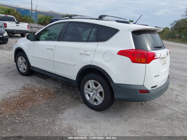 Toyota RAV4 LE 2014 JTMBFREV1EJ002034 Image 3