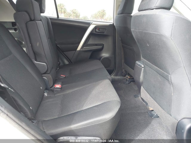 Toyota RAV4 LE 2014 JTMBFREV1EJ002034 Image 8