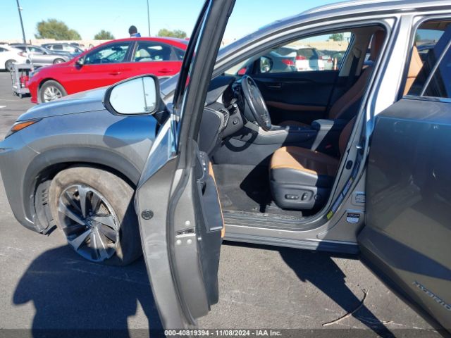 JTJBJRBZ4K2098170 Lexus NX 300H