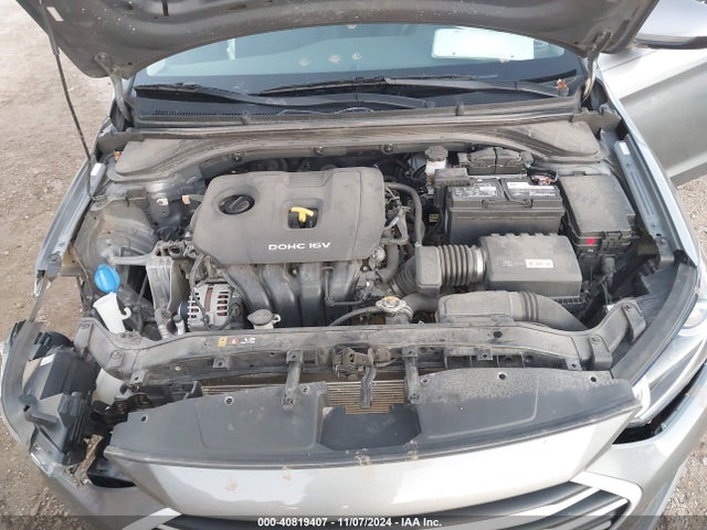 Hyundai ELANTRA SE 2018 KMHD74LF6JU623391 Image 10