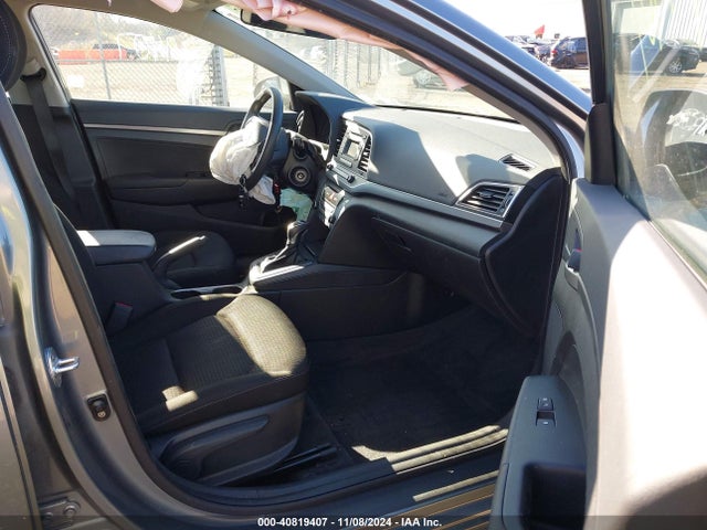 Hyundai ELANTRA SE 2018 KMHD74LF6JU623391 Image 5