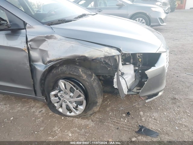 Hyundai ELANTRA SE 2018 KMHD74LF6JU623391 Image 6
