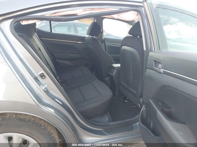 Hyundai ELANTRA SE 2018 KMHD74LF6JU623391 Image 8
