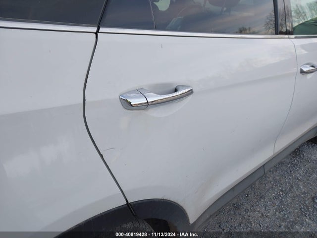 KM8SMDHF8HU201156 Hyundai Santa Fe Se